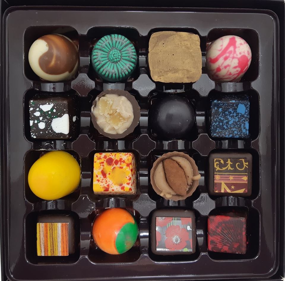 Handmade Chocolates - 16 Mixed flavours - The Flower Shop